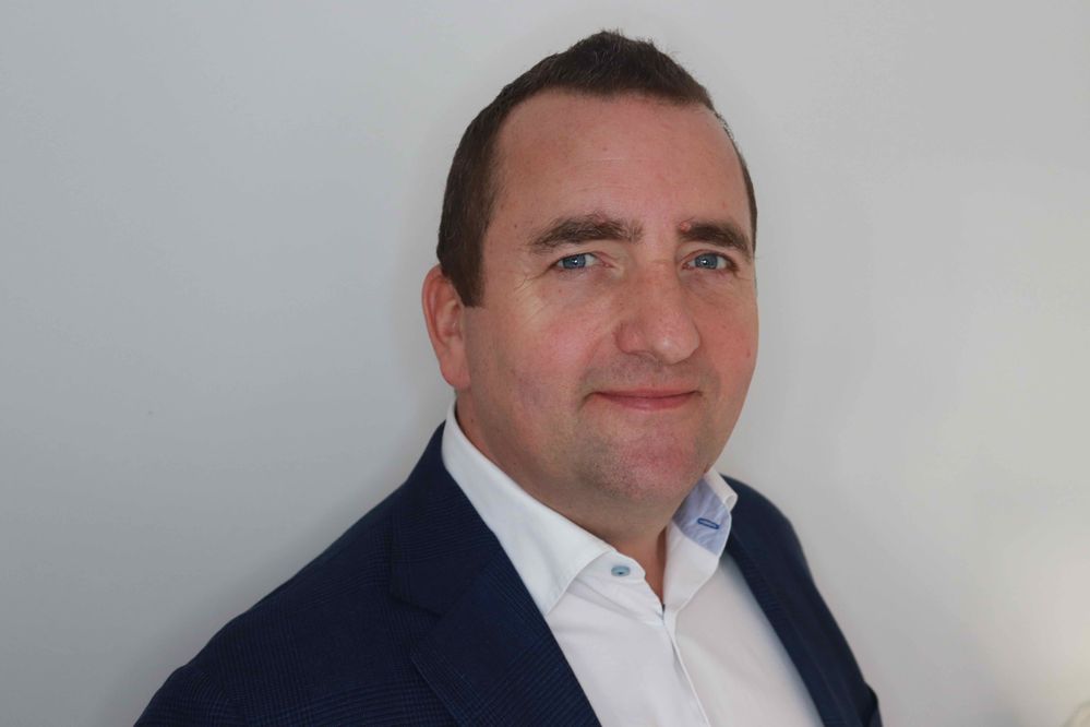 Gavin Cameron Headshot copy.jpg