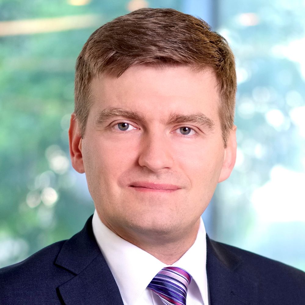 Formal headshot (1000x1000).jpg